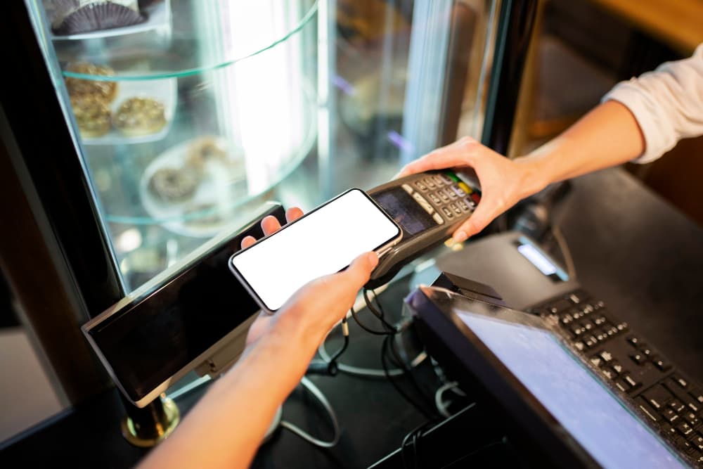 Read more about the article THE POTENTIAL OF BRINGING APPLE PAY FOR ANDROID USERS